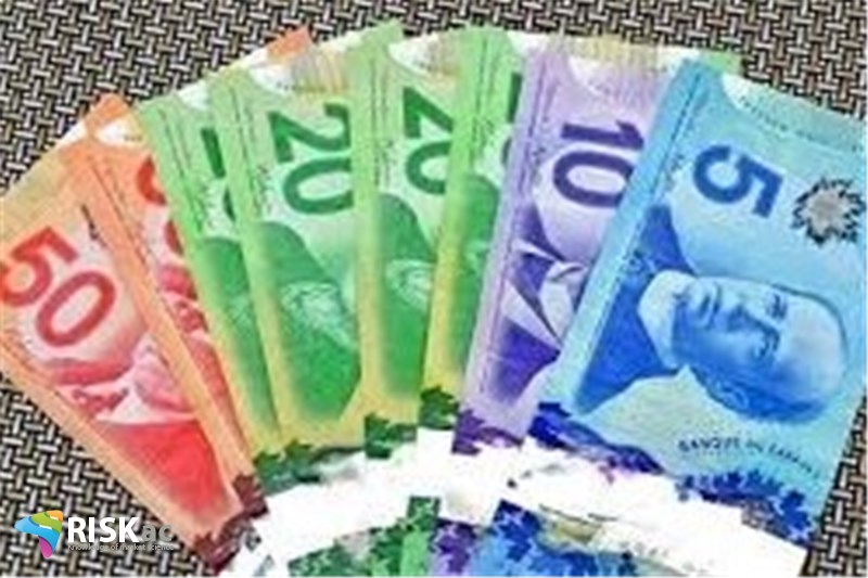 کاهش 25 درصدی ارزش دلار کانادا در 4 سال